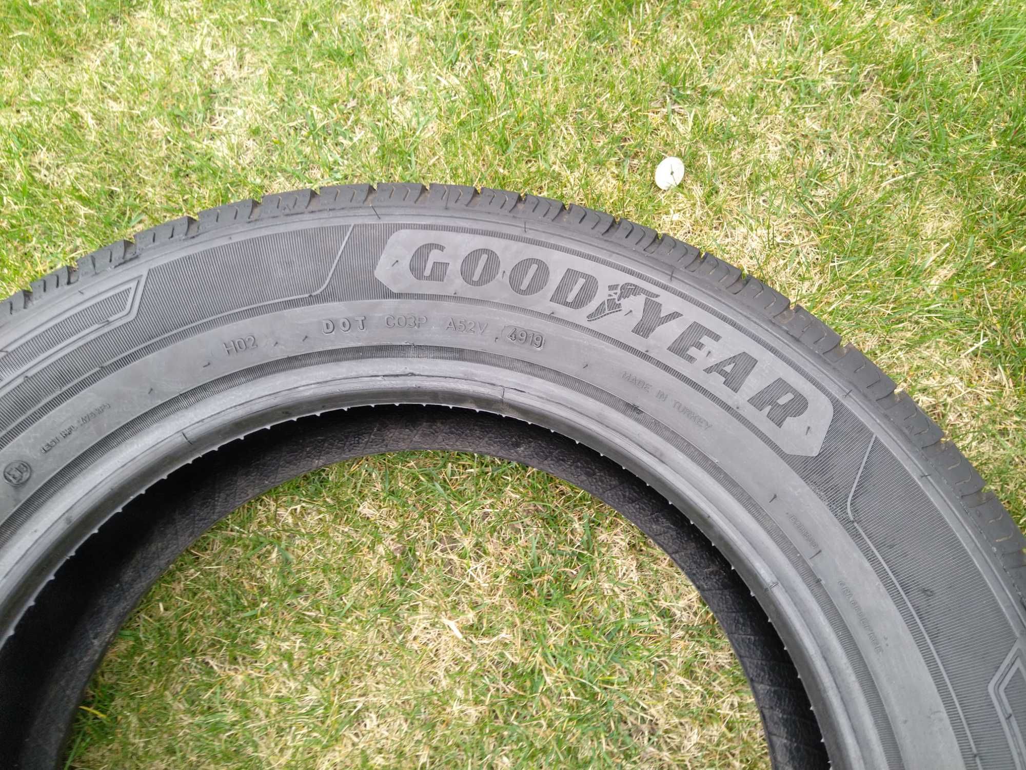 opony 215/60/17C Goodyear Efficient Grip Cargo 4 sztuki 8mm