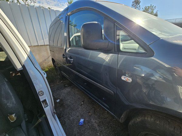 Lateral Direita VW caddy III