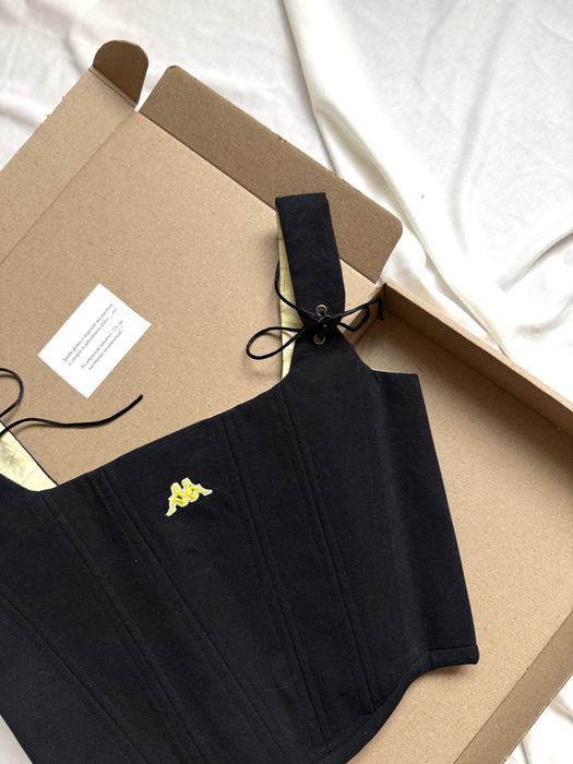 Корсет чорний з жовтим лого Kappa