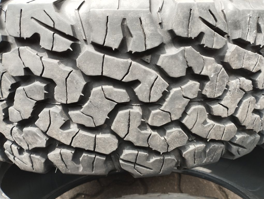 BFGoodrich 215/70r16 All-Terain T/A KO2