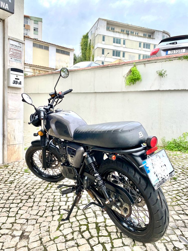 Bulit Bluroc Legend 125