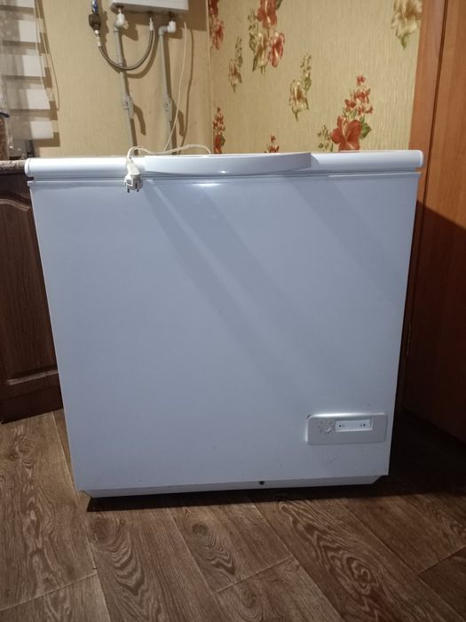 Продам морозильную камеру