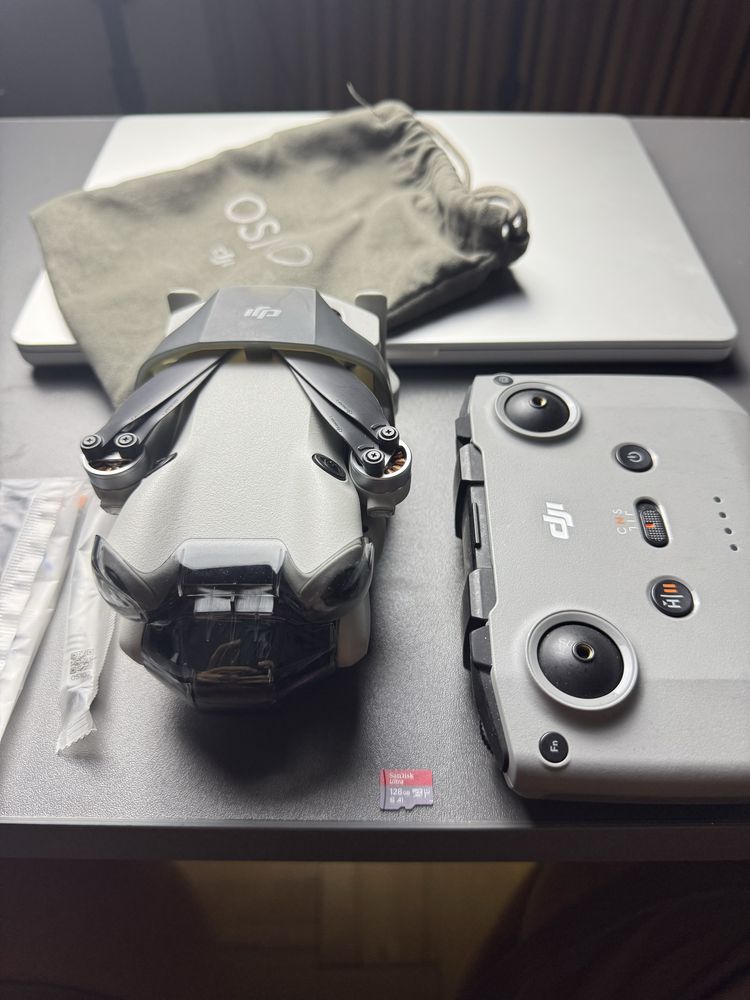 Dji mini 4 pro + karta gratis