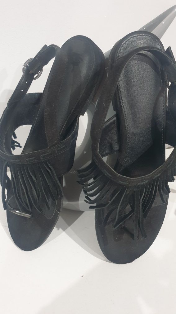 Buty sandały damskie z frędzlami roz 38 Deichmann