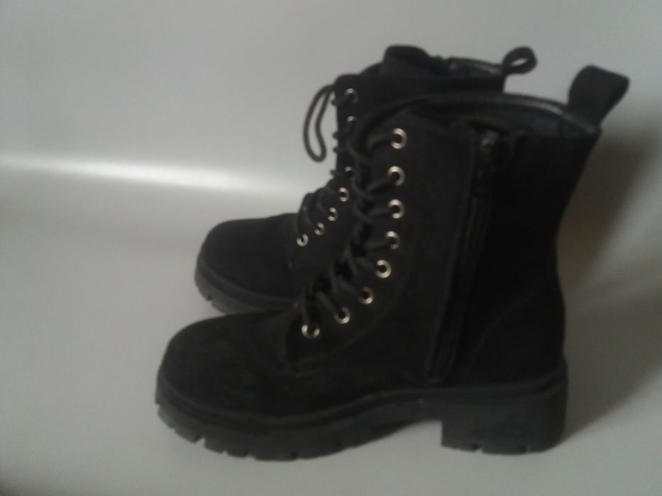 Ботинки Новые демисезонные размер 37 Женские