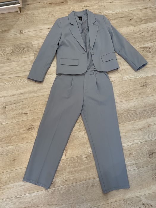Костюм Sinsay жіночий , стан новий