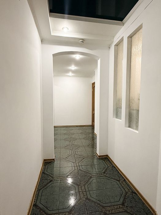 Оренда приміщення | офіс | кабінет - метро Мінська 1 хв. | ОБОЛОНЬ