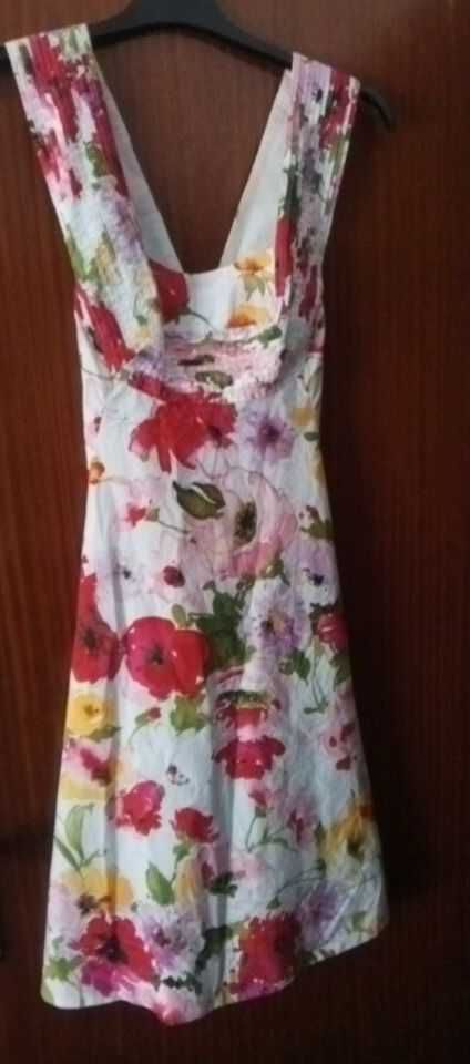 Vestido florido mulher