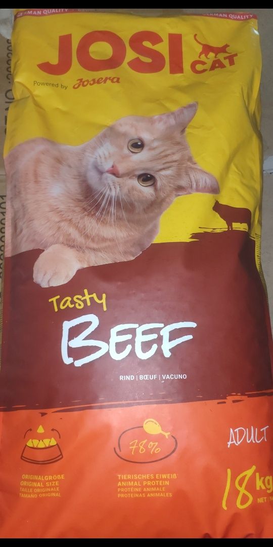 Сухой корм для взрослых кошек JosiCat Tasty Beef 18 кг