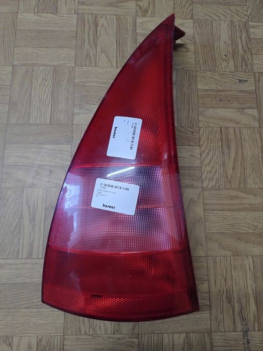Lampa prawa tył citroen c3