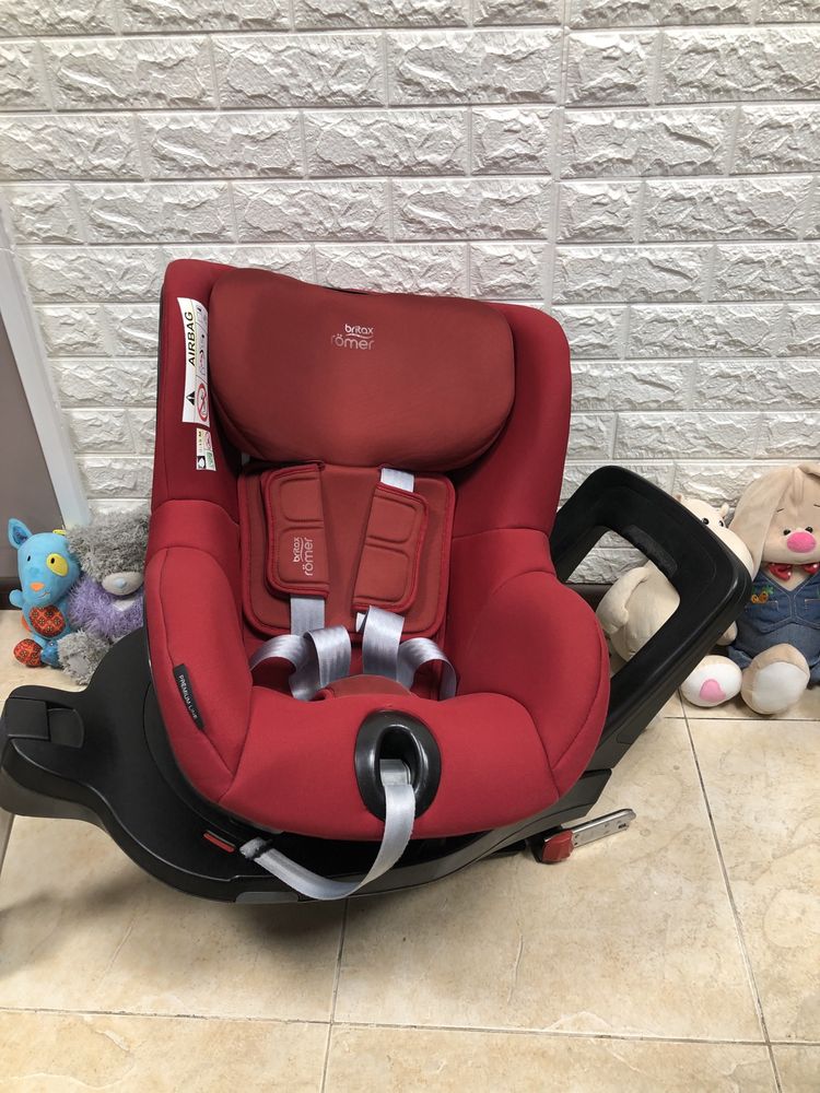 Автокрісло Britax Römer DUALFIX M i-SIZE Група 0+/1 (0-18 кг)