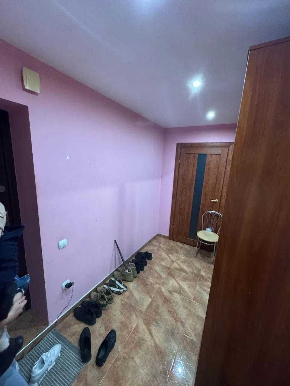 Продаж трьохкімнатної квартири по вулиці Стрийській