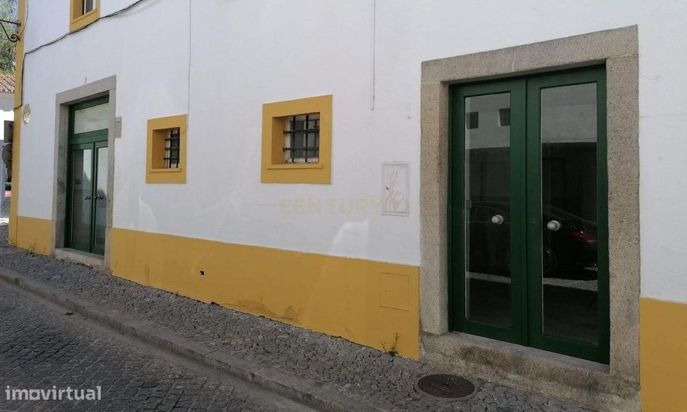 Loja, Évora (São Mamede, Sé, São Pedro e Santo Antão)