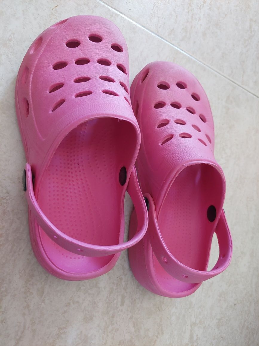 2 pares de Crocks Orso tamanhos 33 e  34