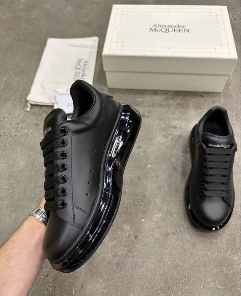 Czarne buty Alexander Mcqueen