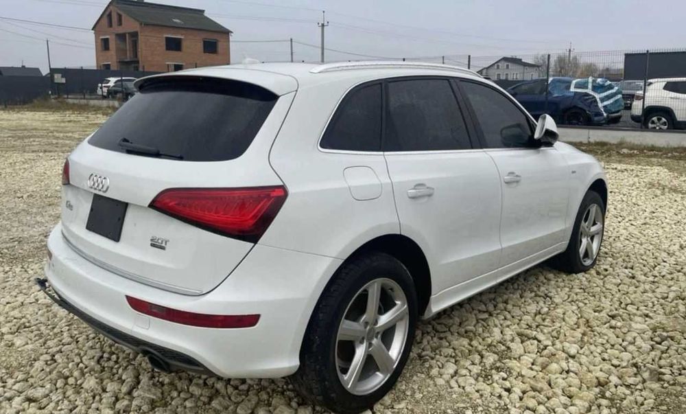 Продам Audi Q5 2016 розмитнена в Україні, на ходу, ціла