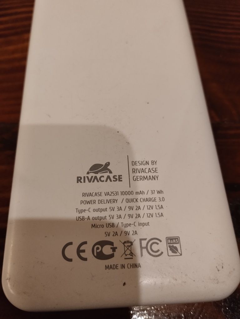 Павербанк RIVACASE 10000 mAh