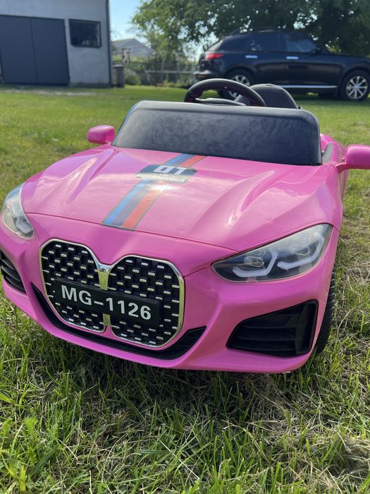 Różowe Auto na akumulator BMW