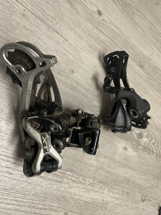 Varias peças material de estrada e MTB