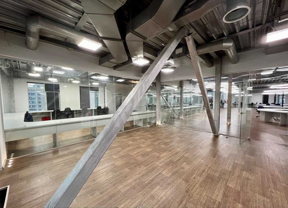 ЛОФТ офис с мебелью и кухней Солом'янський р-н (710 м2)