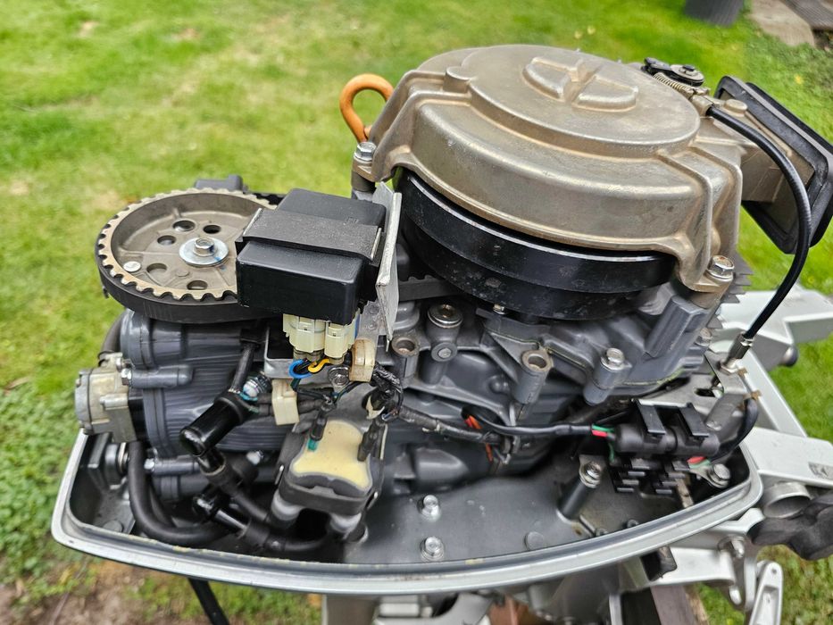 Silnik Honda zaburtowy do łodzi