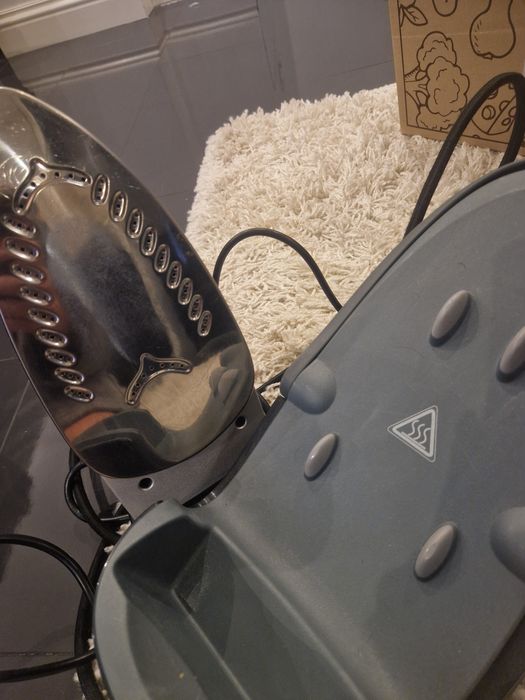 Продам Утюг-паровая станция