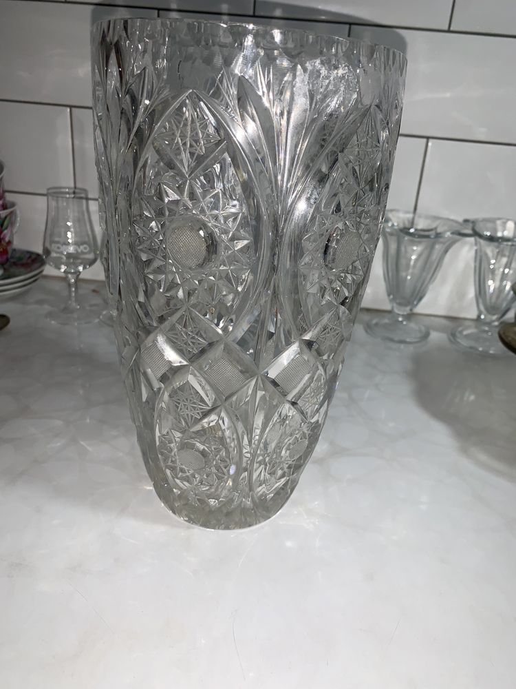 Продам хрустальную вазу  Bohemia,Богемия