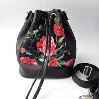 Czarna torba bucketbag worek handmade peonie kwiaty torebka damska