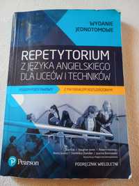 Repetytorium z języka angielskiego dla liceów i techników.