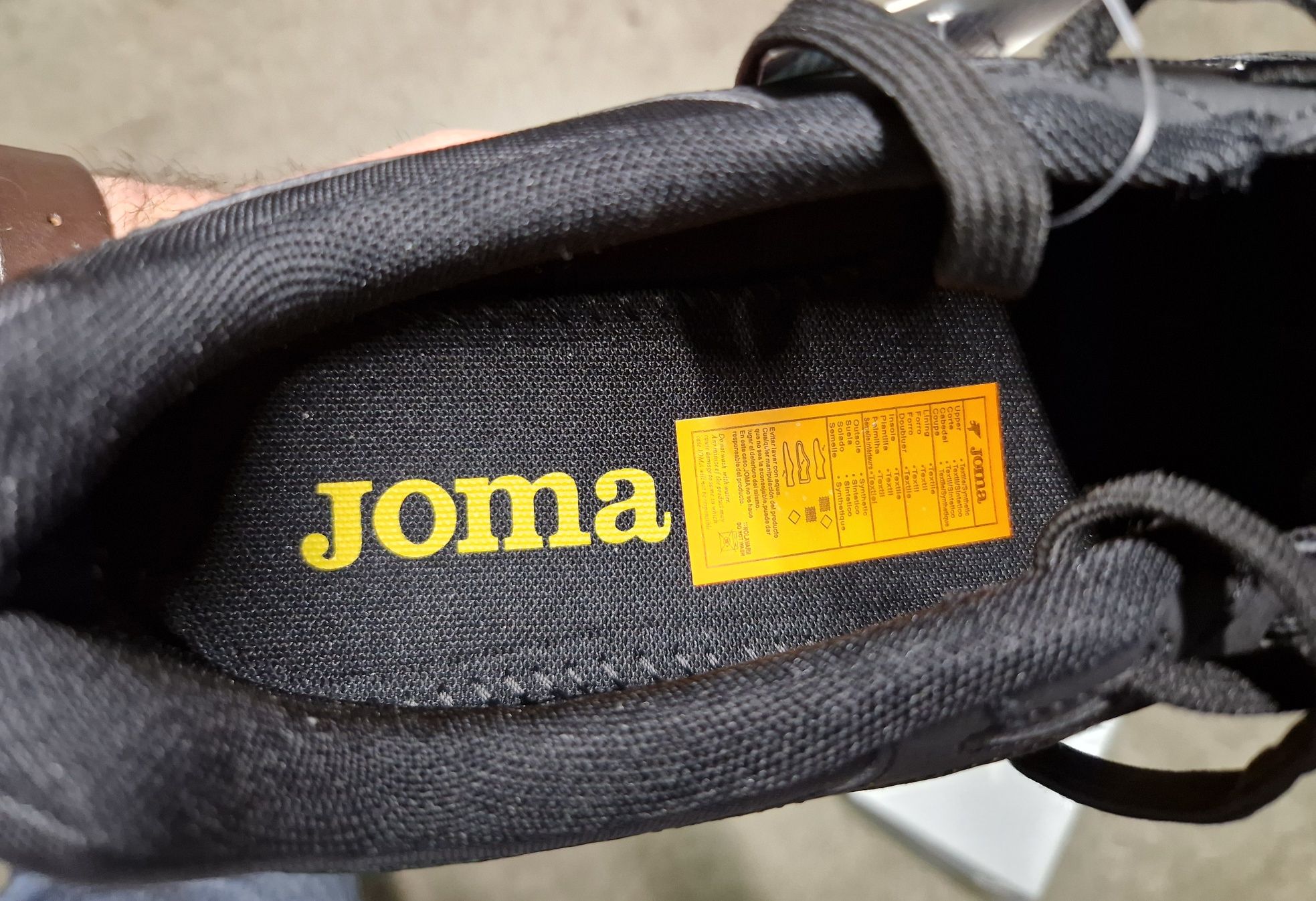 Tenis Joma novos na caixa com fatura
Excelente qualidade