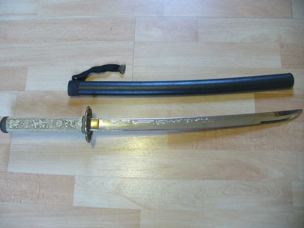 Dekoracyjny samurajski miecz katana (2)