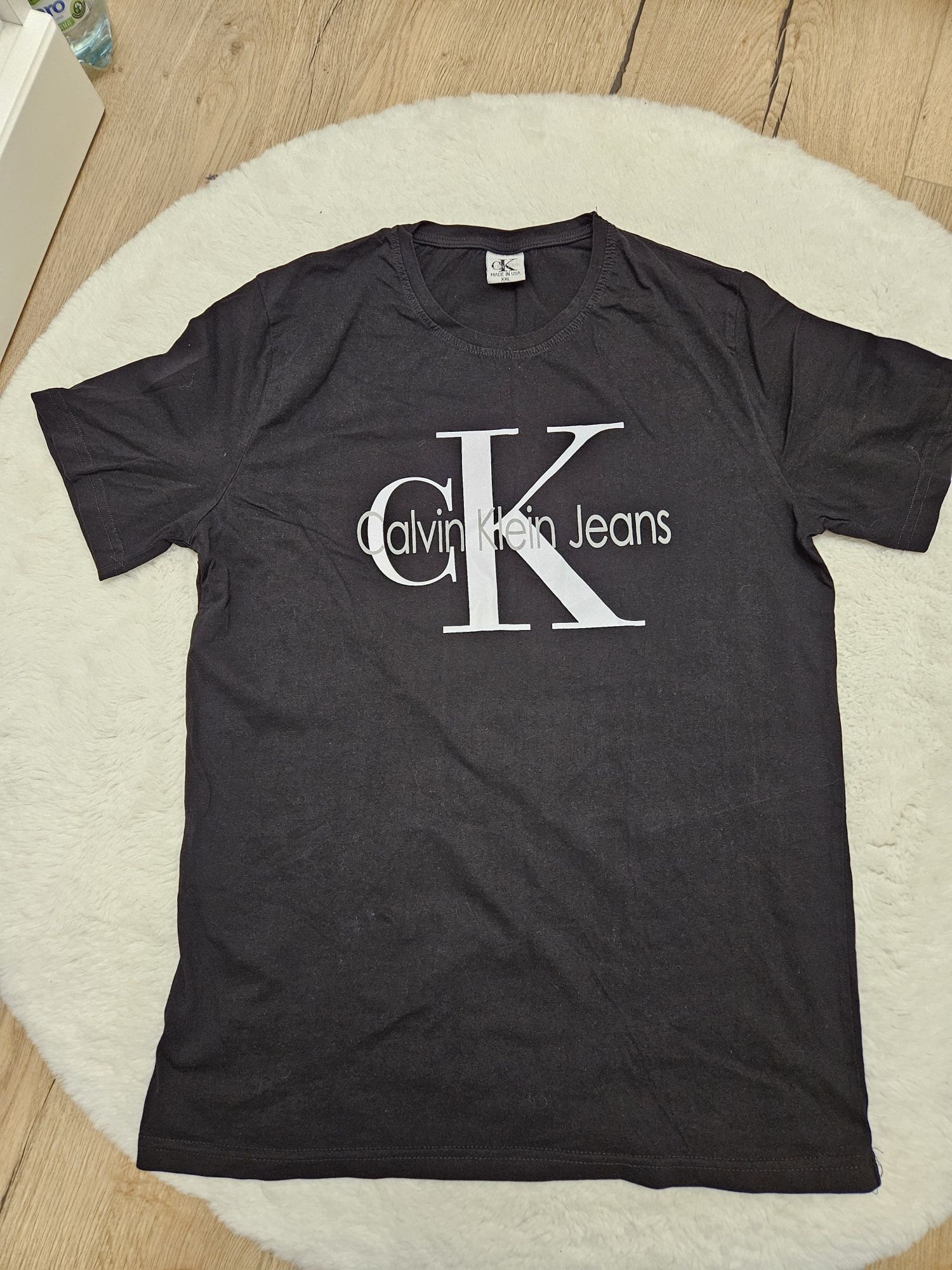 Calvin Klein t- shirt xl