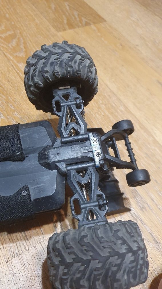 Rc car велика батарея