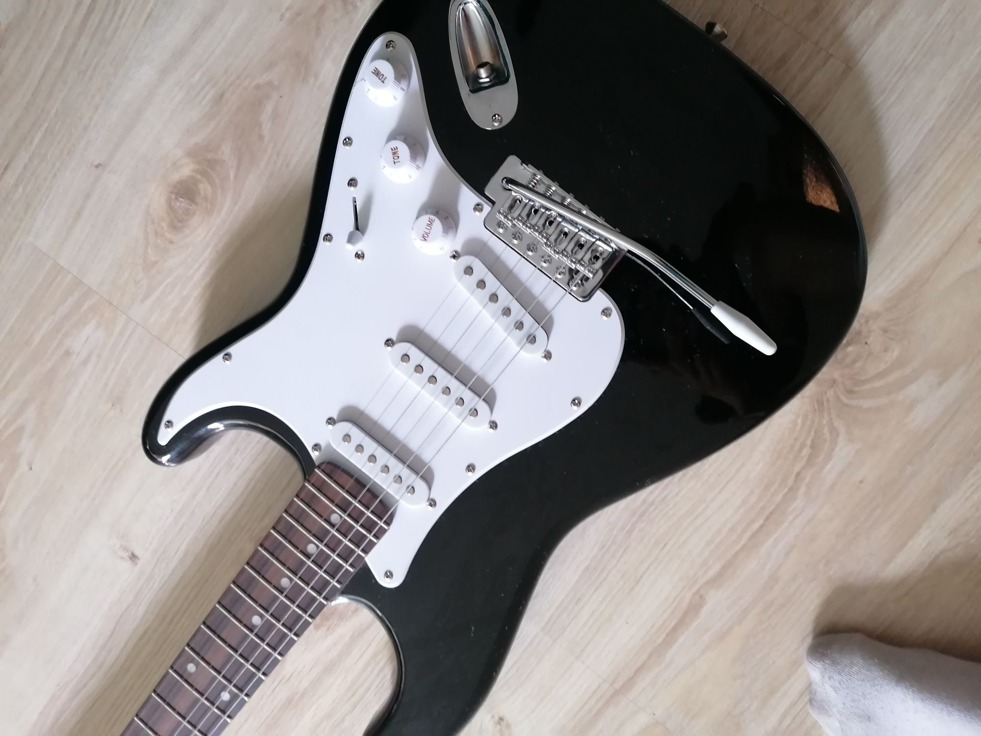 Gitara elektryczna ARROW