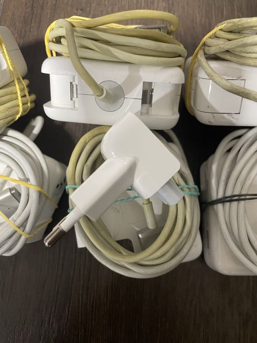 Продам зарядний пристрій Magsafe 2.45 w