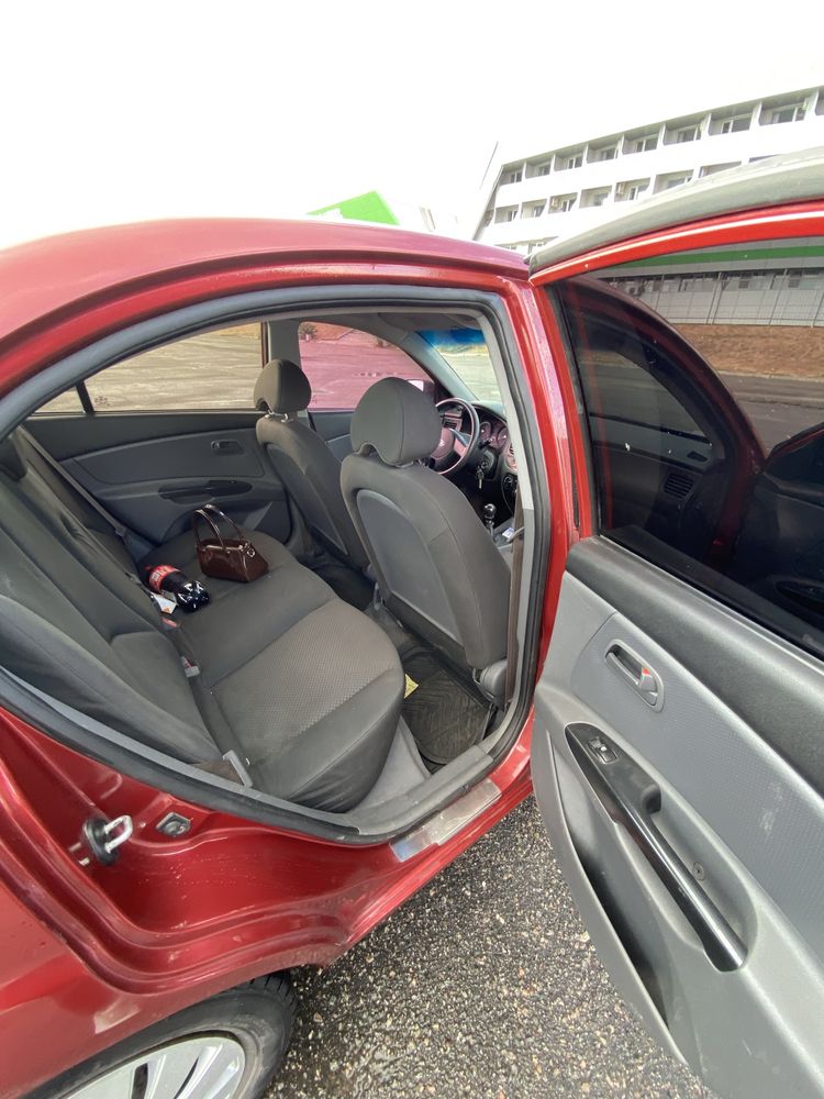 Kia rio 2 2011 року