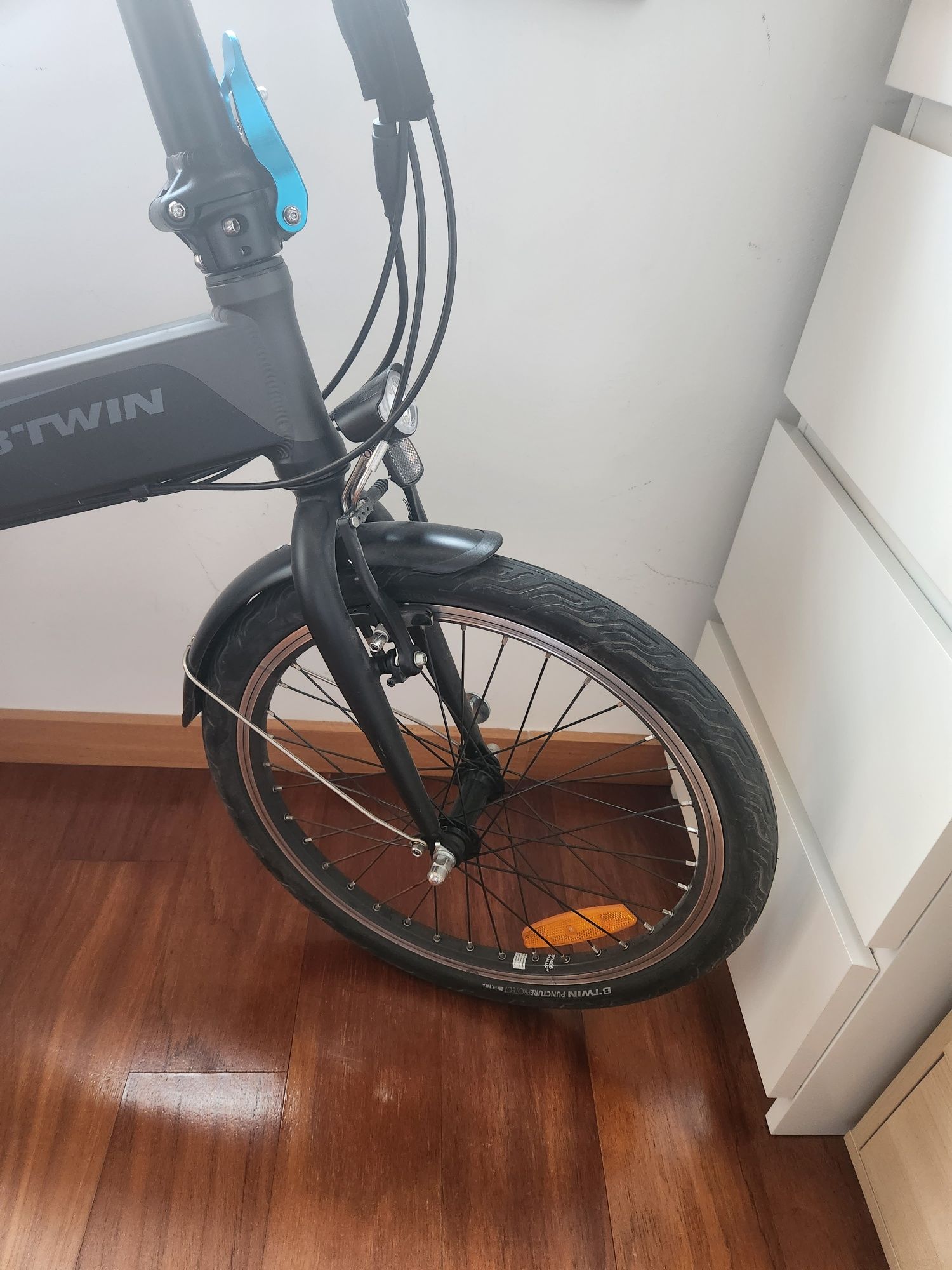 Bicicleta elétrica dobrável (BTWIN)