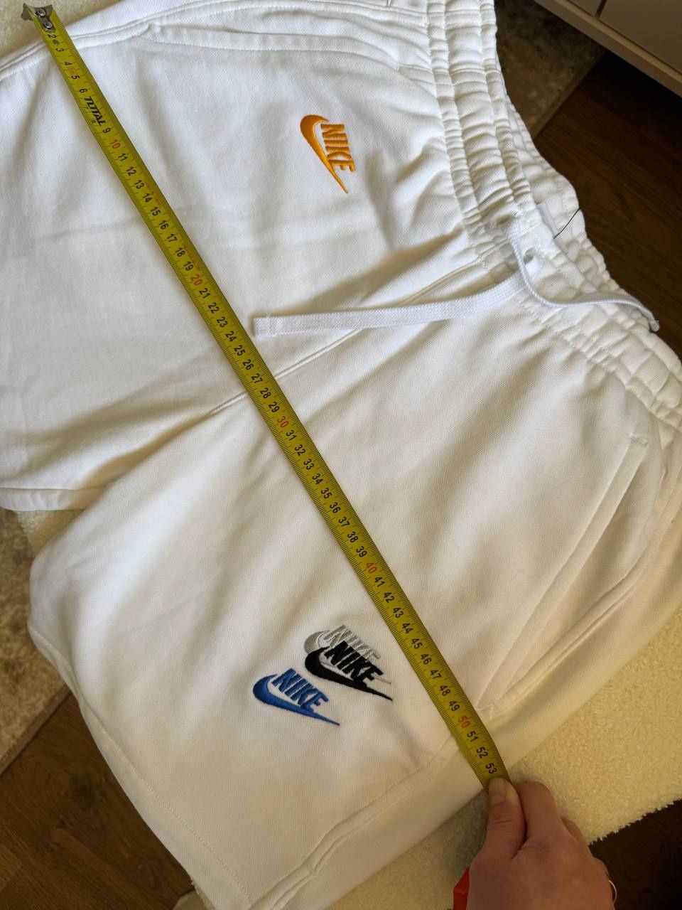 Шорти Nike  DD 4682-100 нові оригінал