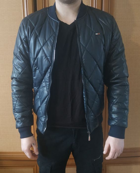 Курточка чоловіча бомберка