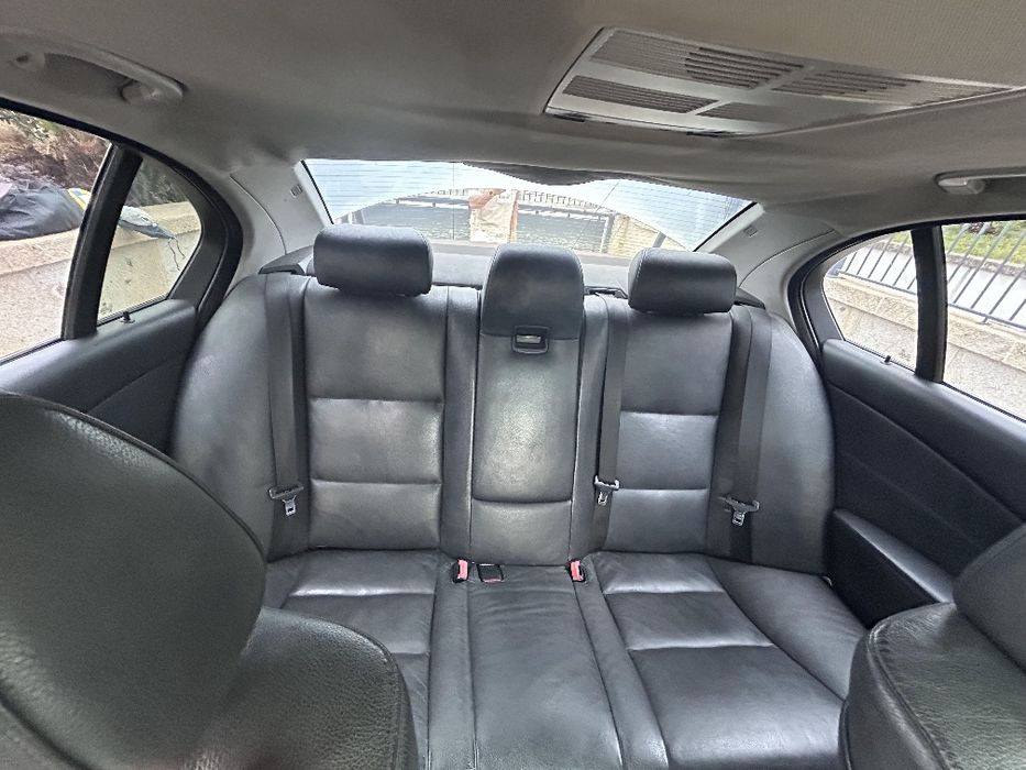 Bmw 525 E60 Nacional Kit M 220cv

Revisões na BMW até aos 260mil km (l