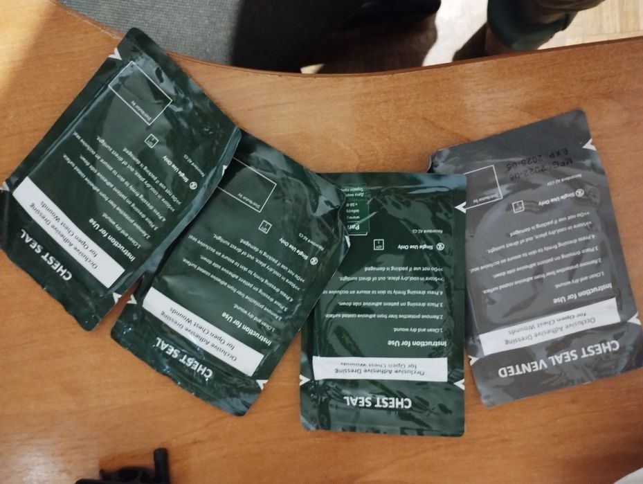 Бандажі, гемостатичні бінти та окклюзивні пов'язки