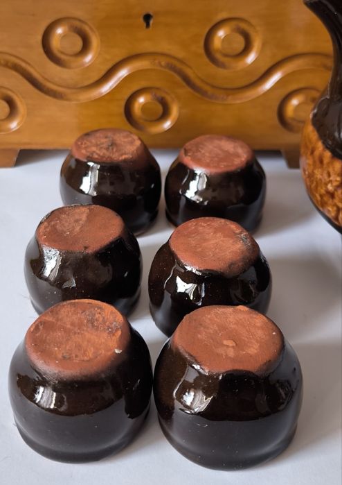 Lajkonik Cepelia karafka z kieliszkami piękna stara ceramika naklejka