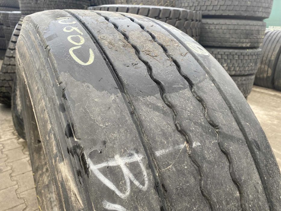 385/65R22.5 Opona SEMPERIT RUNNER T2 6-8mm Naczepa T 2