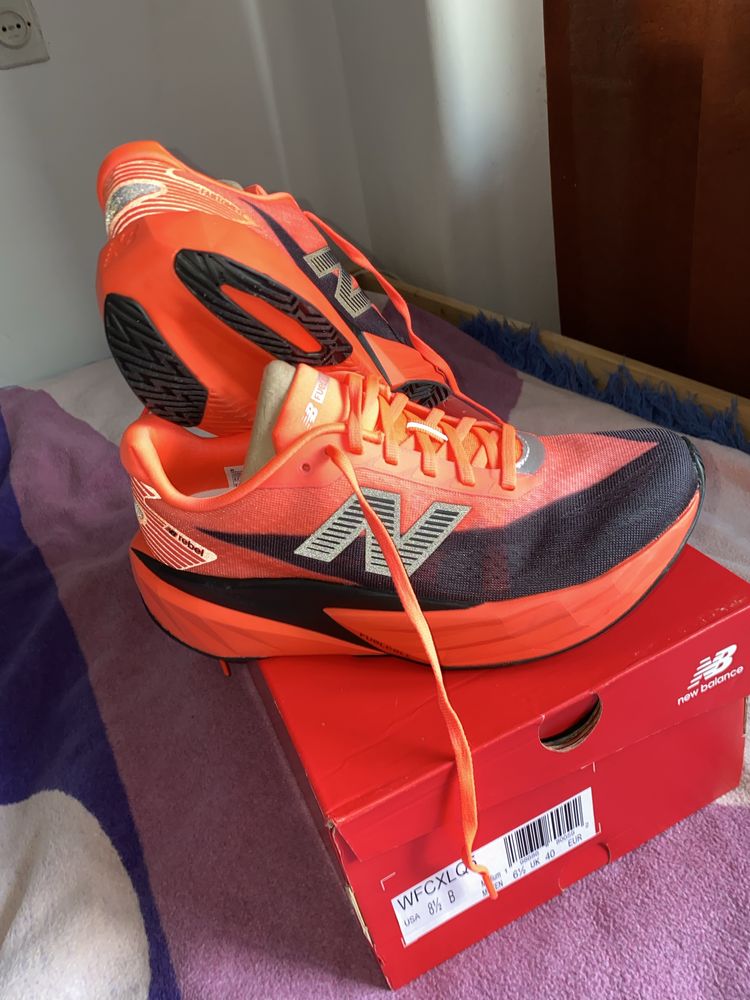 buty biegowe new balance rebel v5 fuelcell czerwono czarne running
