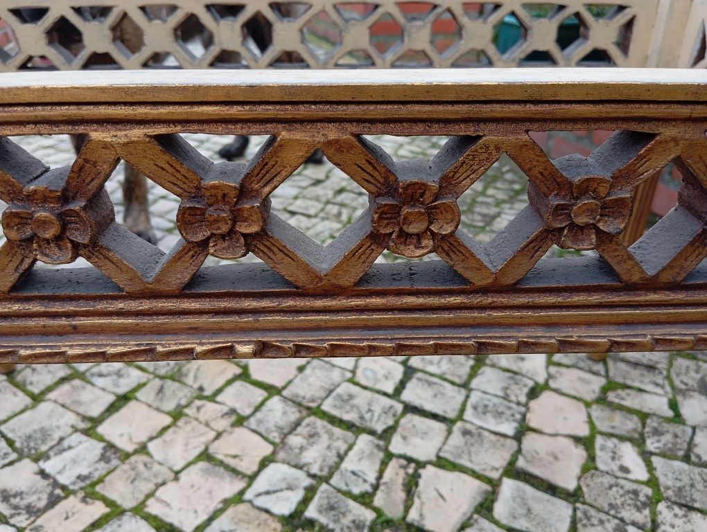 Mesa de apoio com tampo em brecha da Arrábida