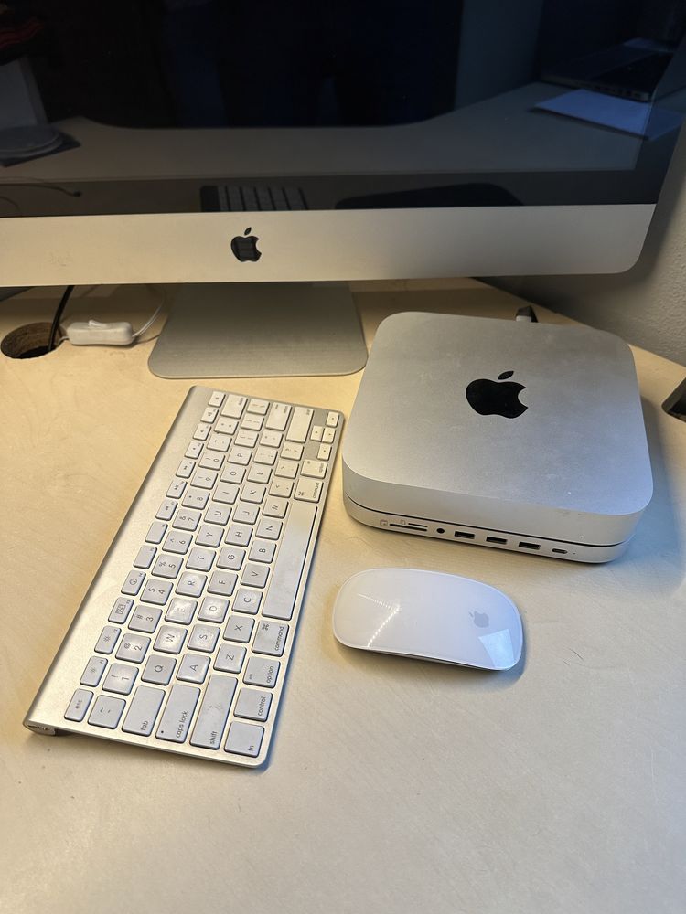 Apple Mac mini M1, 8GB / 256GB + HUB + Magic Mouse + Apple Keyboard