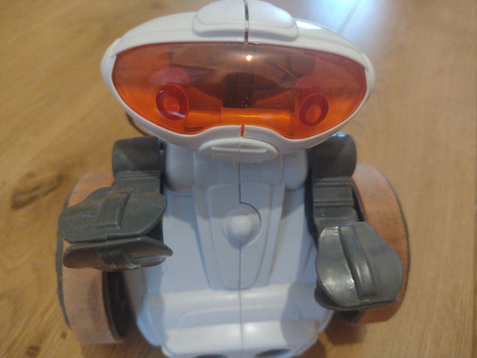 Robot zabawka do programowania