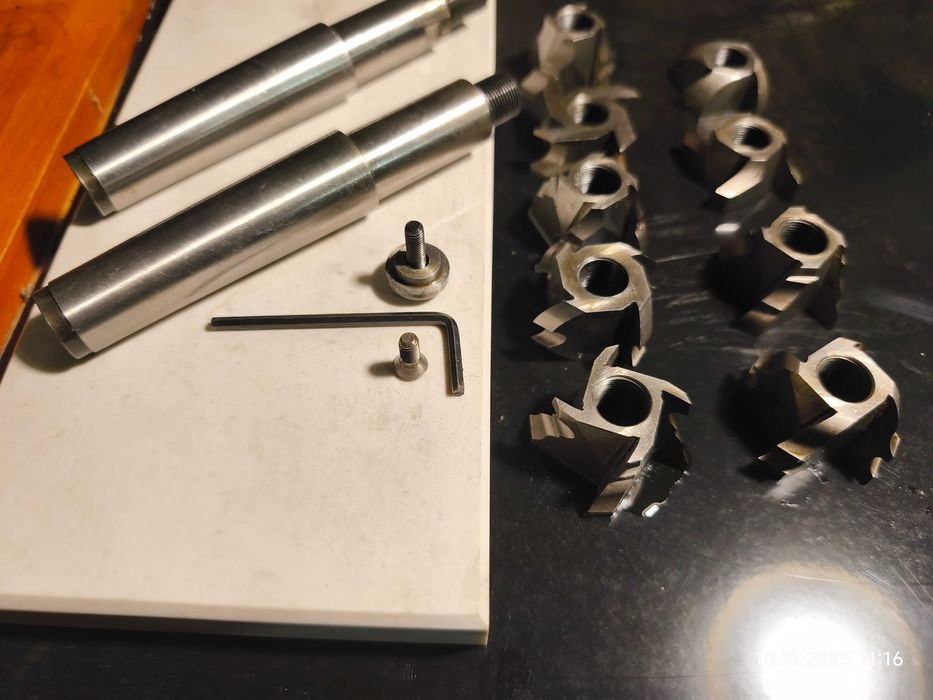 Frezy zataczane trzpieniowe do drewna