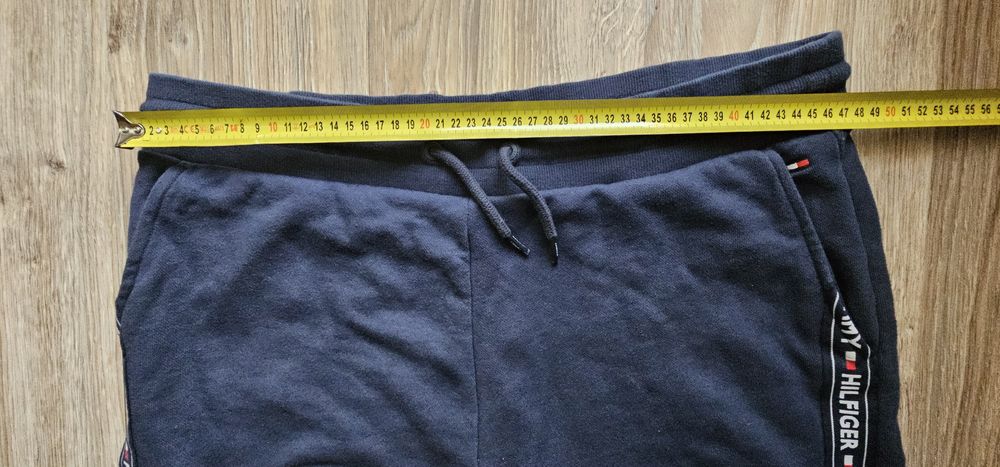 Tommy Hilfiger męskie spodnie dresowe rozmiar XL wymiary na zdjęciach