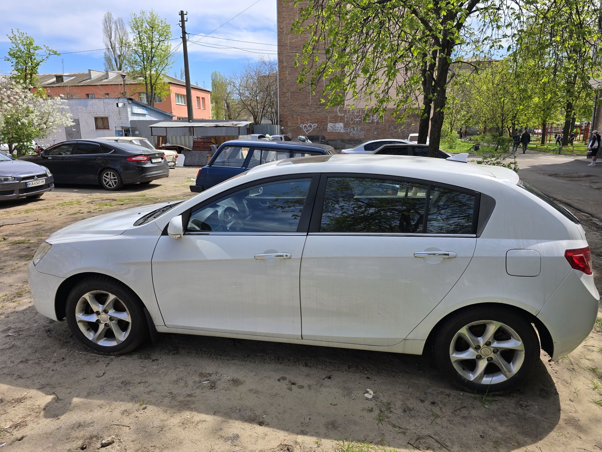 Geely Emgrand EC7 RV